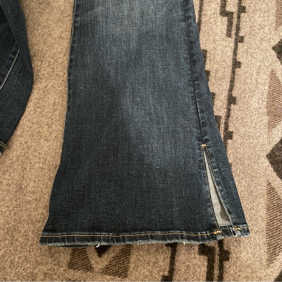 American Eagle next level stretch flared jeans, size 2short - Picture 4 of 6